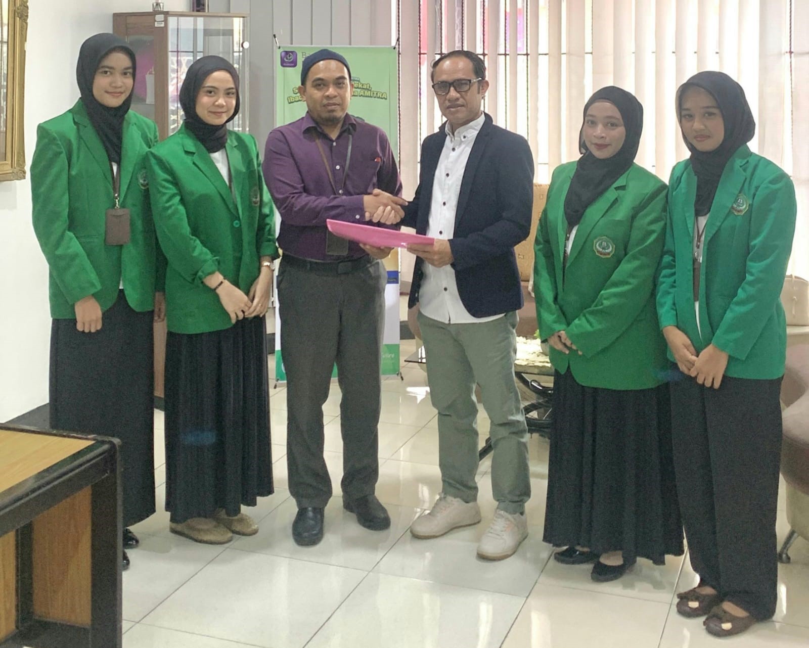 Empat Mahasiswa FEBI IAIN Ternate Lolos Seleksi Magang di Bank Muamalat KC Ternate