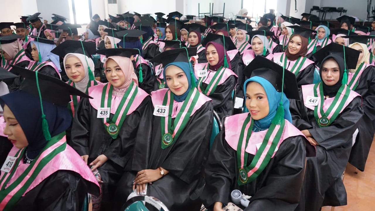 Momen pelaksanaan Wisuda Sarjana dan Pascasarjana Tahun 2026
