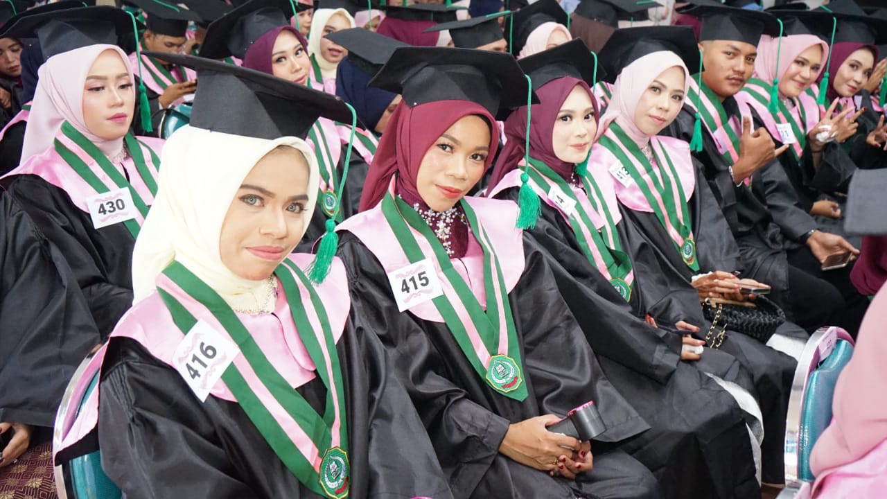 Momen pelaksanaan Wisuda Sarjana dan Pascasarjana Tahun 2026