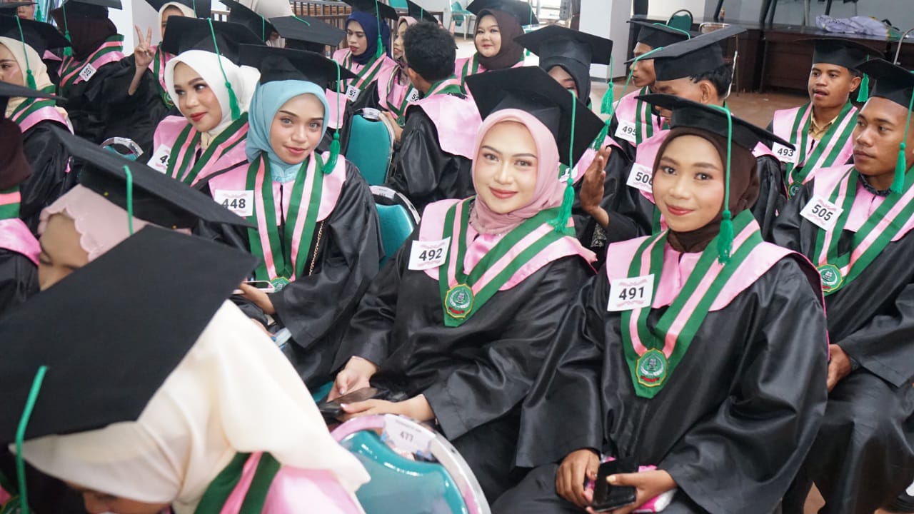 Momen pelaksanaan Wisuda Sarjana dan Pascasarjana Tahun 2026