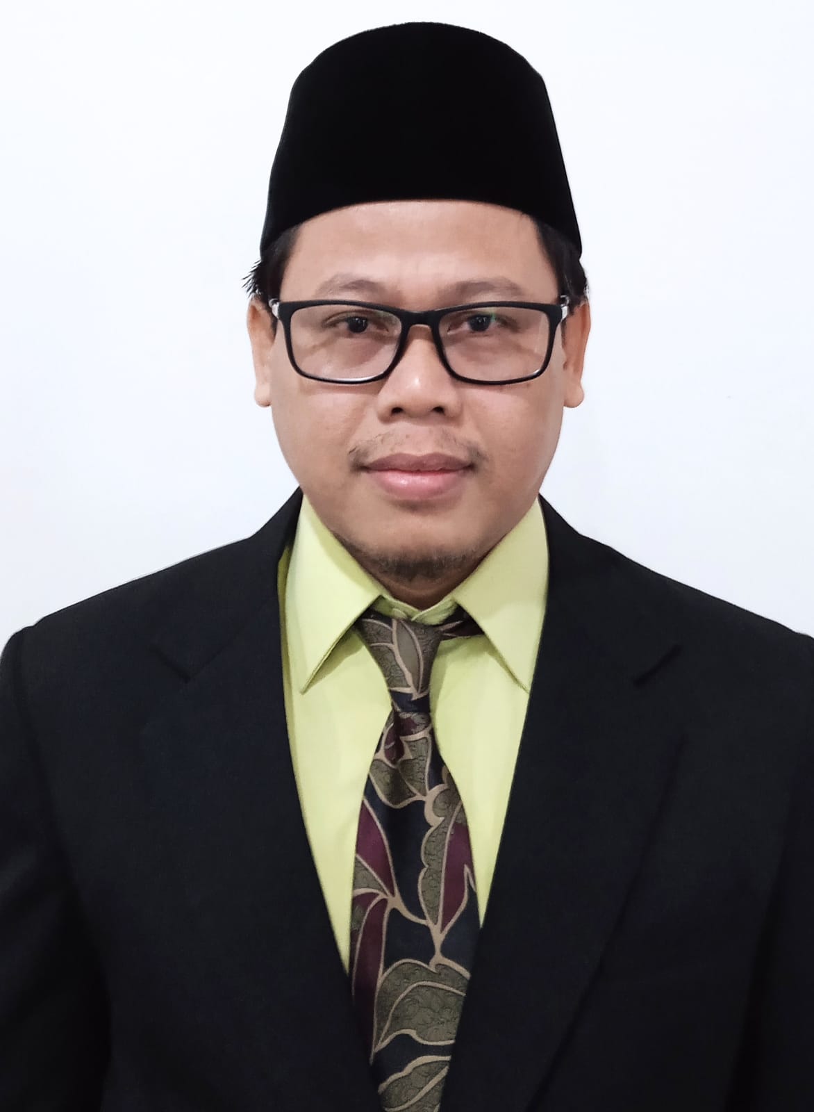 Dr. Syaifuddin, S.E., MEI.